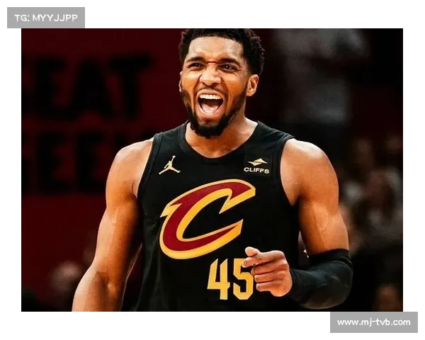 加兰手感回暖支援米切尔，骑士后场双枪威力重现